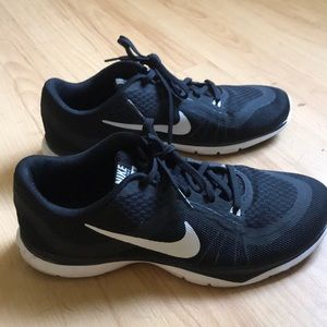 Nike flex training shoes